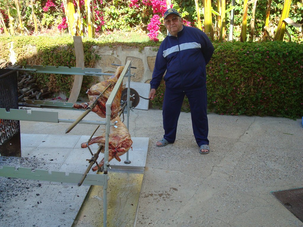 UN MECHOUI AVEC LES AMIS PN D ANDALOUSIE 9 05 2013 A MOJACA (9).JPG